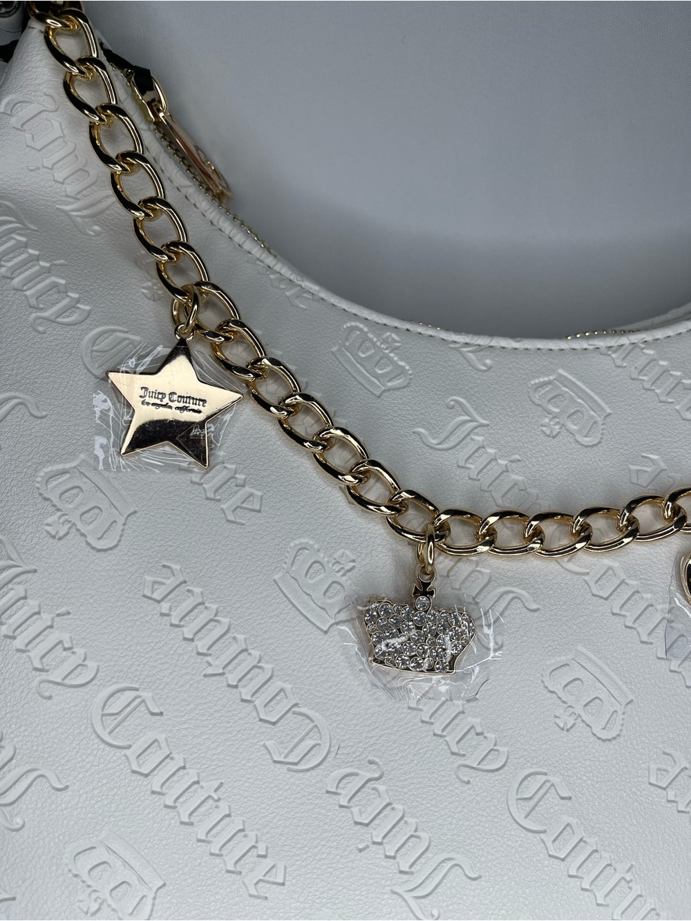 Juicy Couture White Embossed Charm Shoulder Bag with Gold Chain - Picture 3 of 9